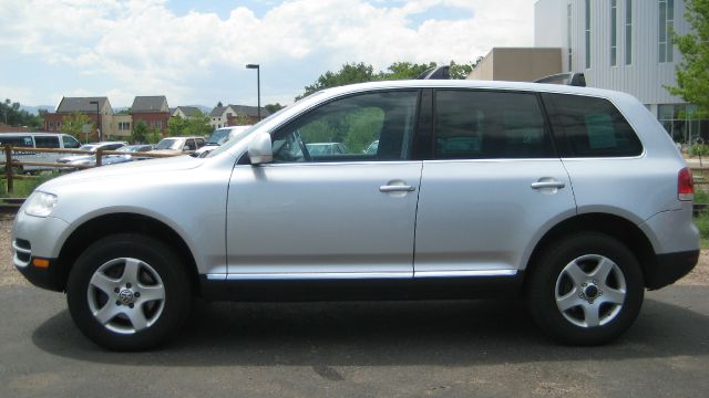 2004 Volkswagen Touareg Red Line