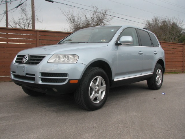 2004 Volkswagen Touareg Red Line