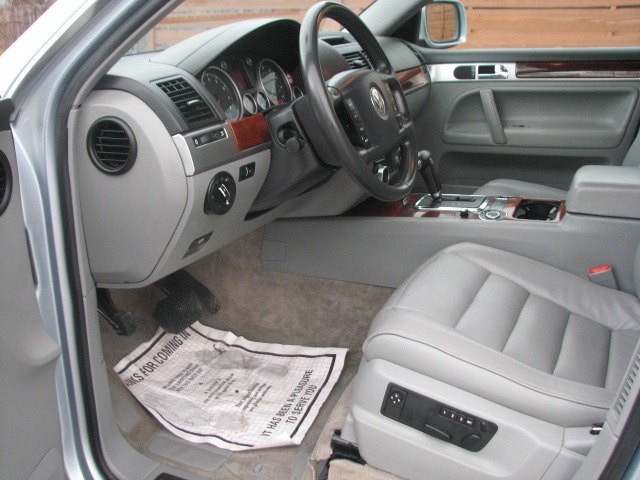 2004 Volkswagen Touareg Red Line