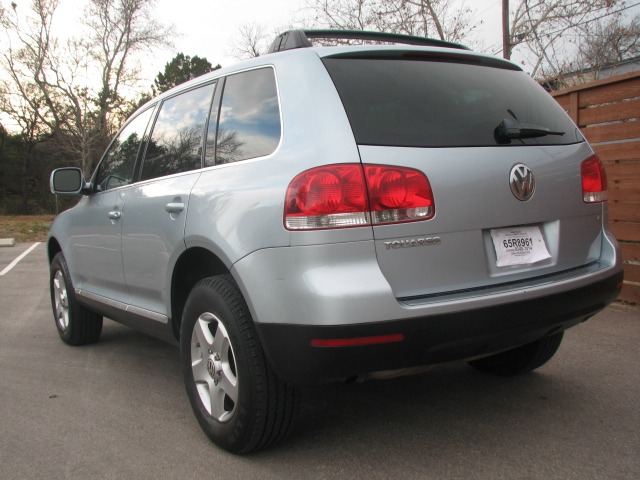2004 Volkswagen Touareg Red Line