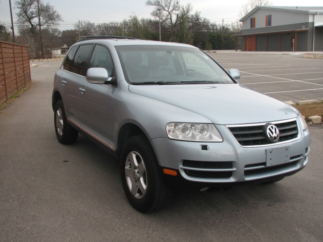 2004 Volkswagen Touareg Red Line