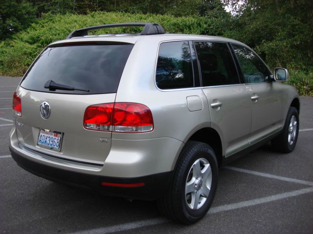 2004 Volkswagen Touareg Red Line