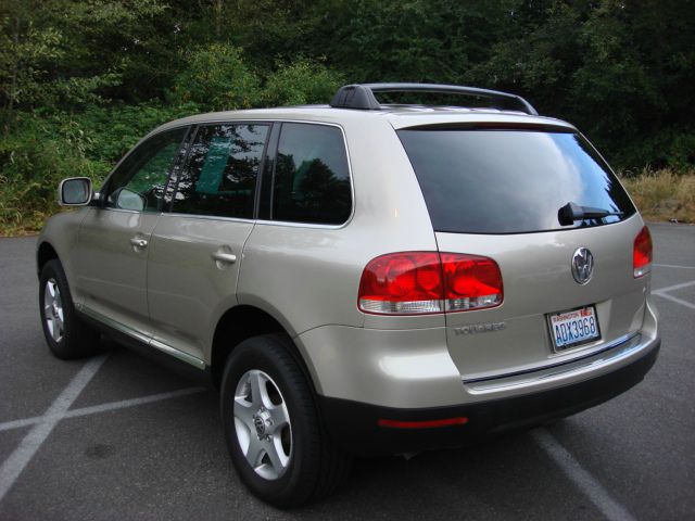 2004 Volkswagen Touareg Red Line