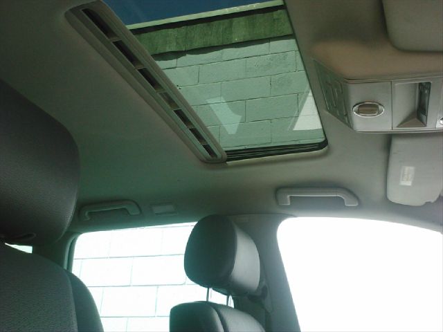 2004 Volkswagen Touareg Red Line