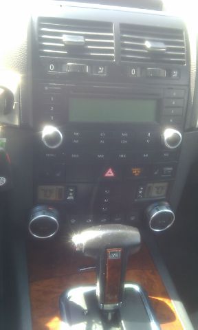 2004 Volkswagen Touareg SE-R