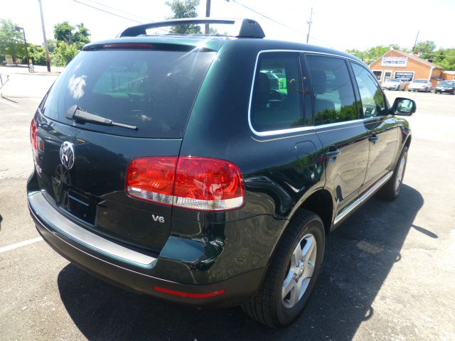 2004 Volkswagen Touareg Red Line