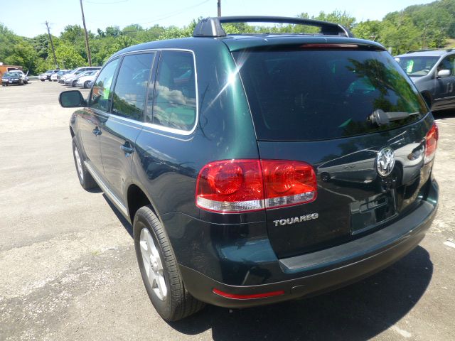 2004 Volkswagen Touareg Red Line