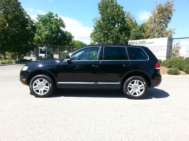 2004 Volkswagen Touareg SE-R