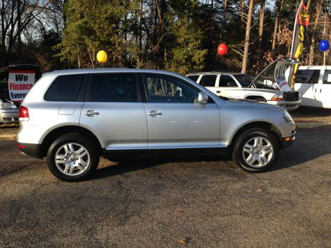 2005 Volkswagen Touareg SE-R