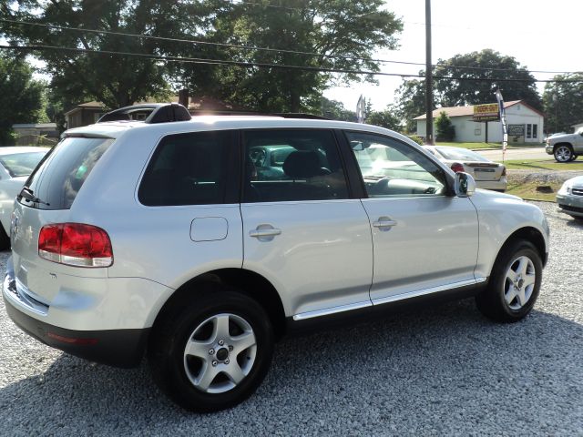 2005 Volkswagen Touareg Red Line