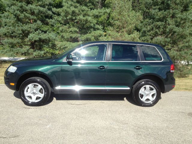 2005 Volkswagen Touareg Red Line
