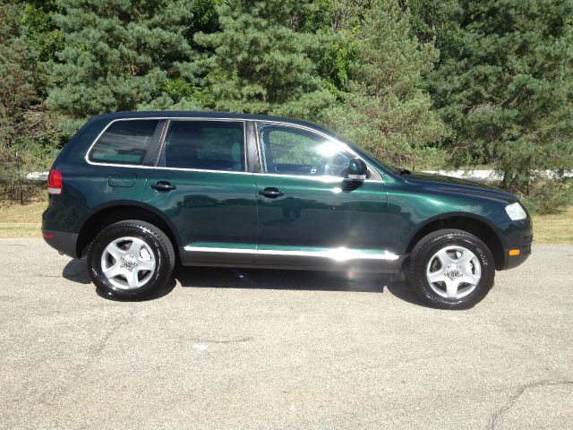 2005 Volkswagen Touareg Red Line