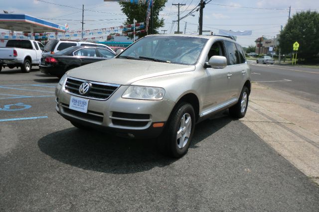 2005 Volkswagen Touareg Red Line