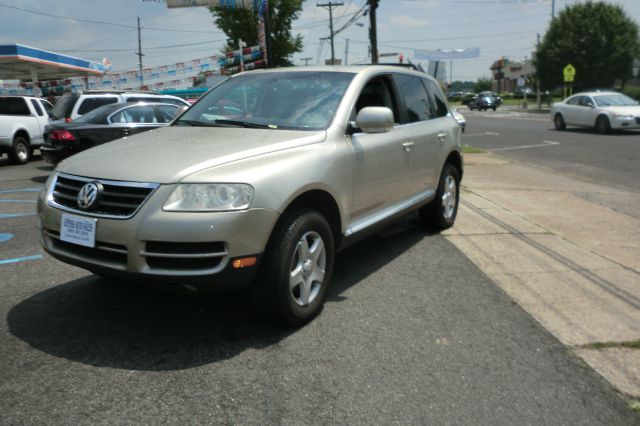 2005 Volkswagen Touareg Red Line