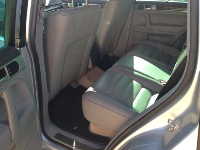 2005 Volkswagen Touareg Red Line