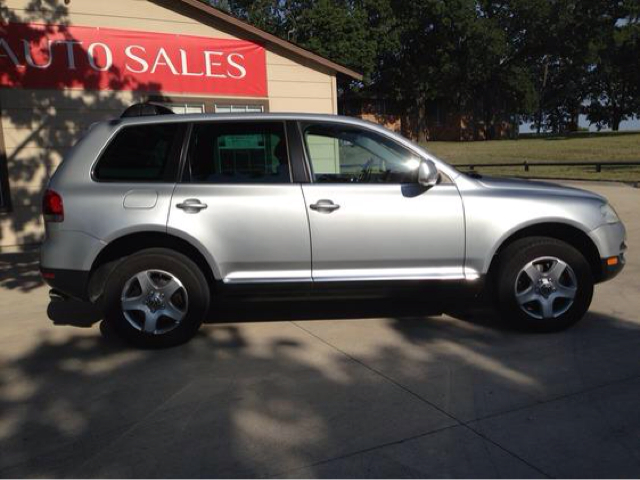 2005 Volkswagen Touareg Red Line