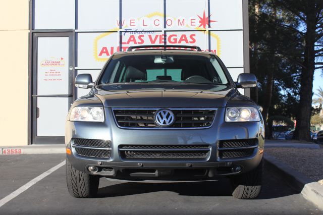 2005 Volkswagen Touareg Red Line