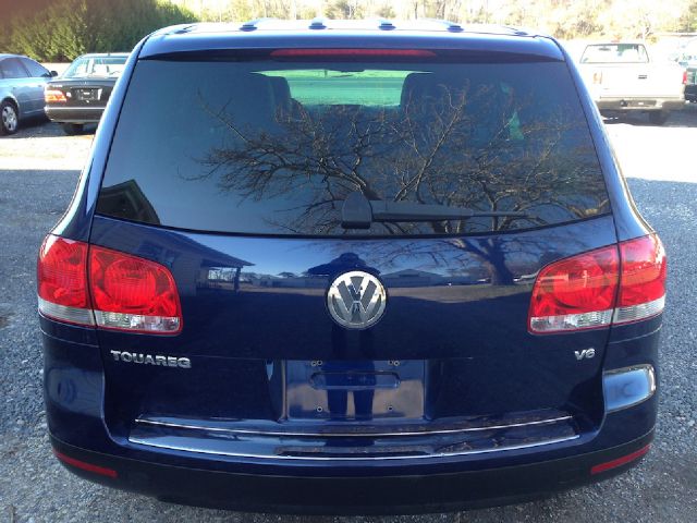 2005 Volkswagen Touareg Red Line