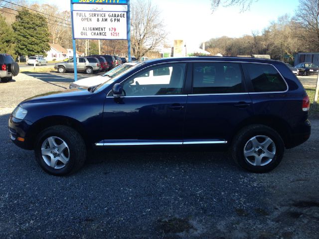 2005 Volkswagen Touareg Red Line