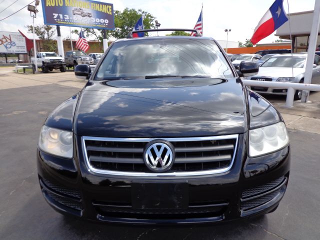 2005 Volkswagen Touareg Red Line