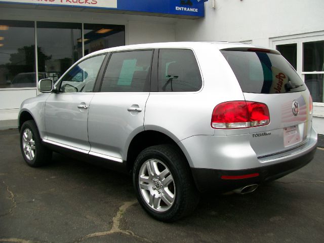 2005 Volkswagen Touareg SE-R