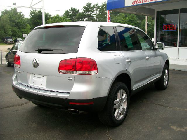 2005 Volkswagen Touareg SE-R