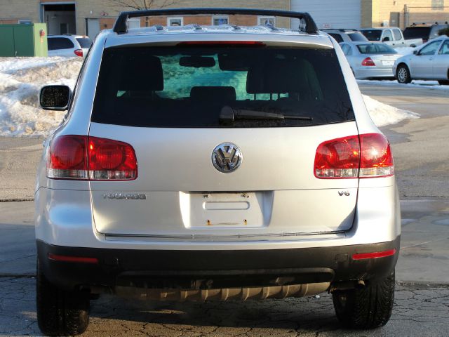 2005 Volkswagen Touareg Red Line