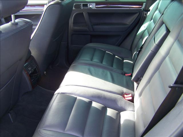 2006 Volkswagen Touareg Red Line