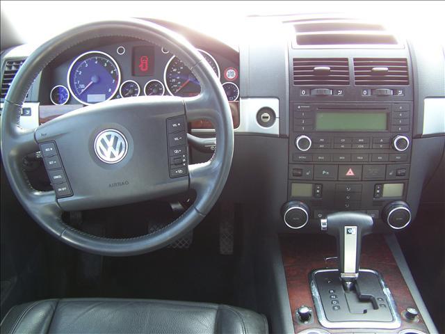 2006 Volkswagen Touareg Red Line