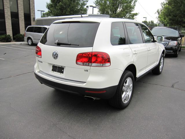 2006 Volkswagen Touareg SE-R