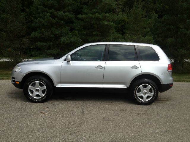 2006 Volkswagen Touareg Red Line