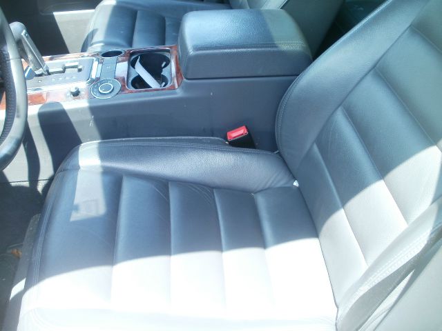 2006 Volkswagen Touareg Red Line