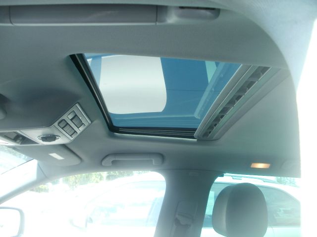 2006 Volkswagen Touareg Red Line