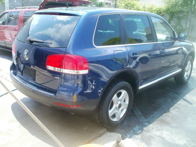 2006 Volkswagen Touareg Red Line