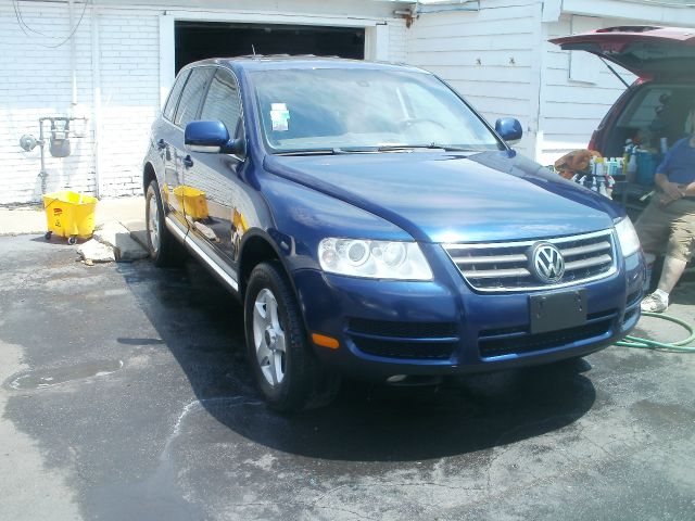 2006 Volkswagen Touareg Red Line