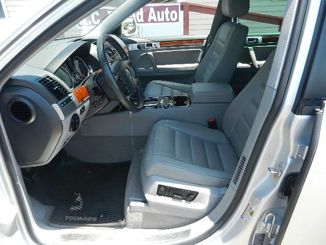 2007 Volkswagen Touareg Red Line