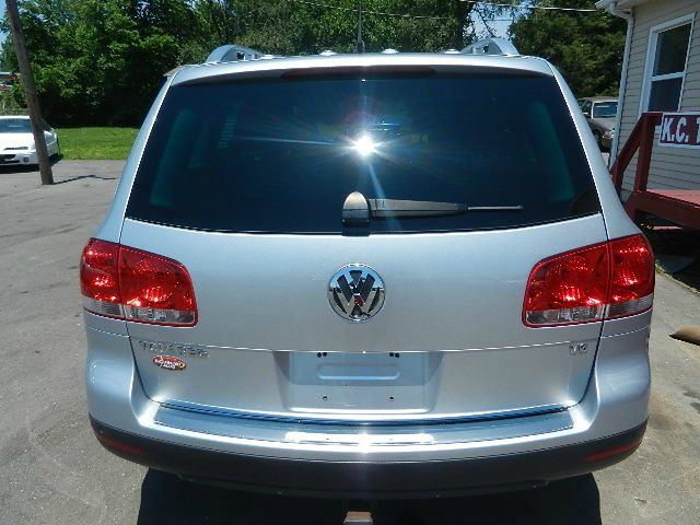 2007 Volkswagen Touareg Red Line