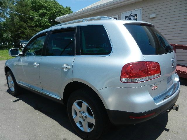 2007 Volkswagen Touareg Red Line
