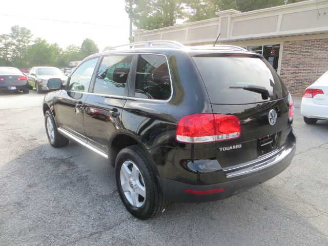 2007 Volkswagen Touareg Red Line