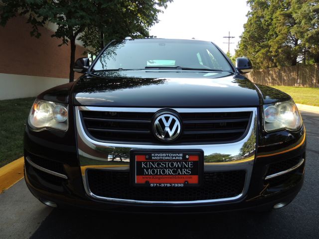 2010 Volkswagen Touareg LT Leather