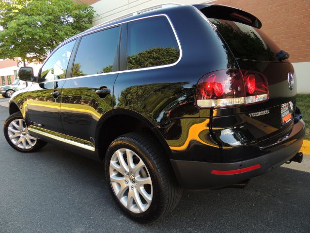 2010 Volkswagen Touareg LT Leather