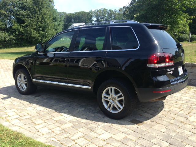 2010 Volkswagen Touareg LT1