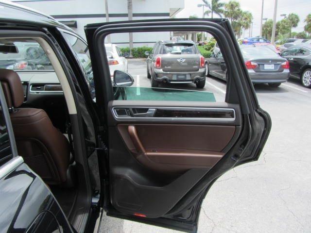 2013 Volkswagen Touareg GSX