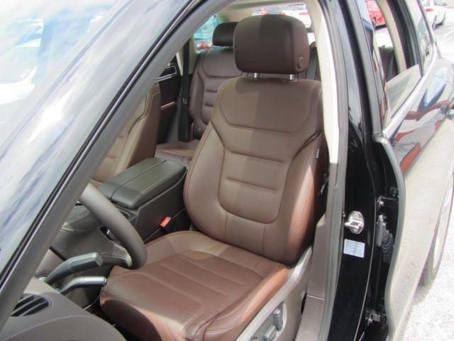 2013 Volkswagen Touareg GSX