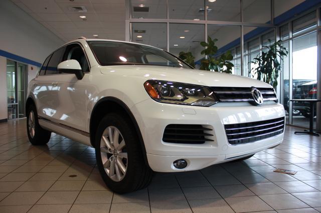 2013 Volkswagen Touareg LT Leather