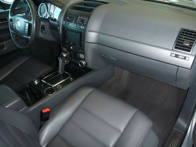 2008 Volkswagen Touareg 2 LT Leather