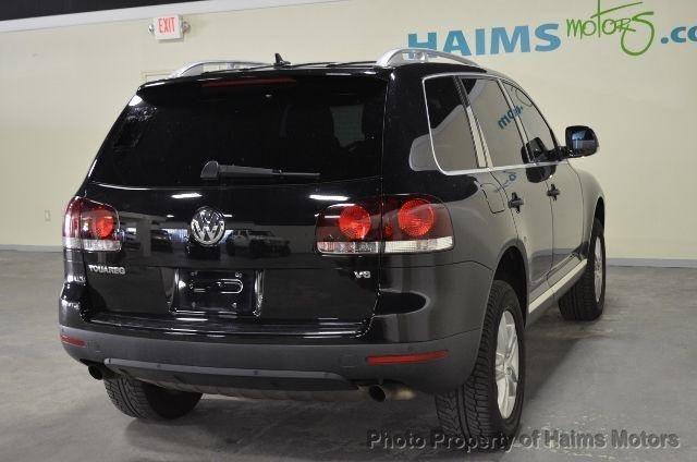 2008 Volkswagen Touareg 2 SLE Custom Truck 5-speed