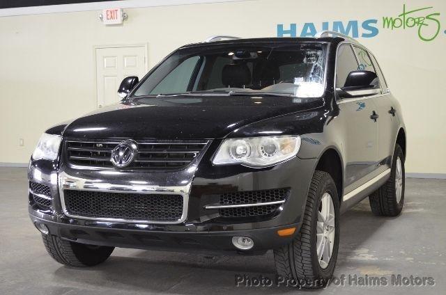 2008 Volkswagen Touareg 2 SLE Custom Truck 5-speed