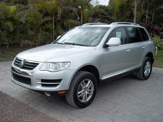 2008 Volkswagen Touareg 2 Touring / AWD