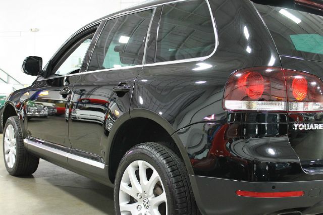 2008 Volkswagen Touareg 2 Limited 4D Utility 4WD